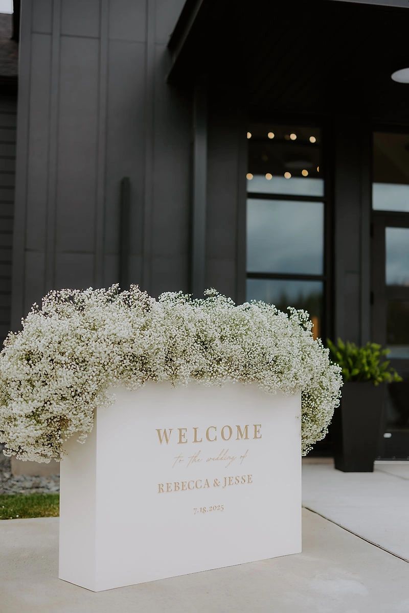 Wedding welcome sign with baby's breath white box at venue